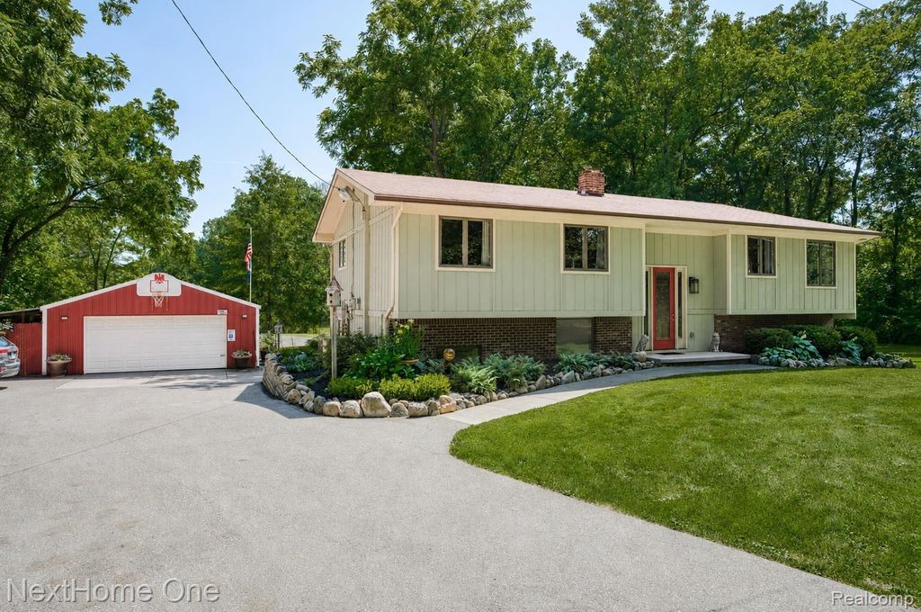 4423 Mason Road, Marion township