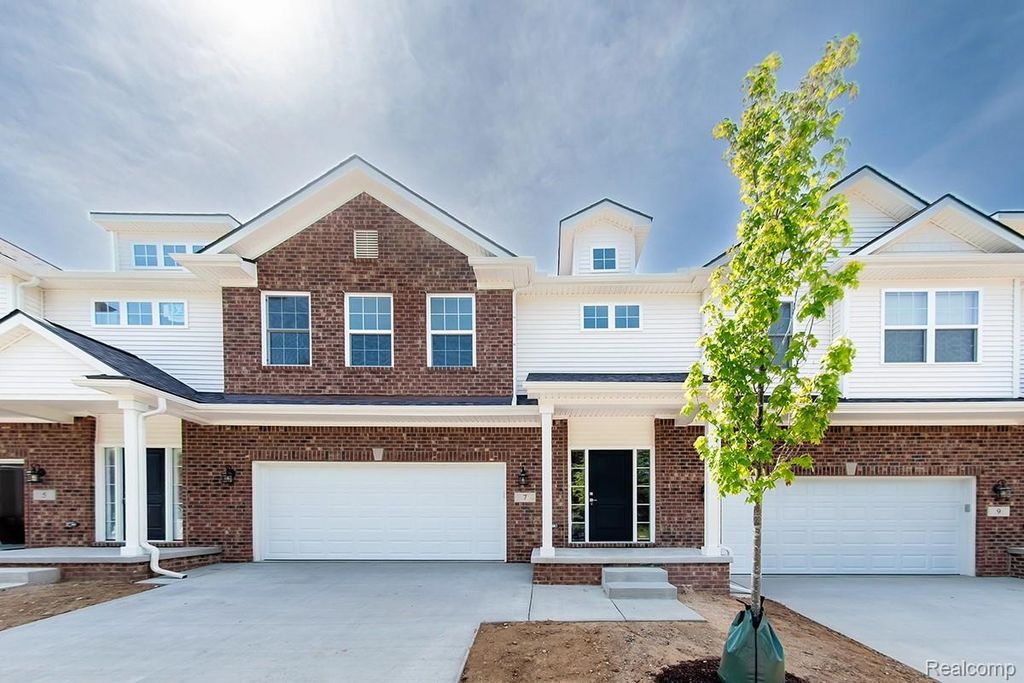 12 Grandview Circle Grandview Circle 58, White Lake charter township