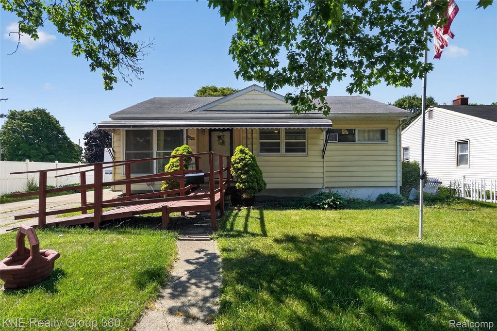 3842 Beechwood Avenue, Flint city