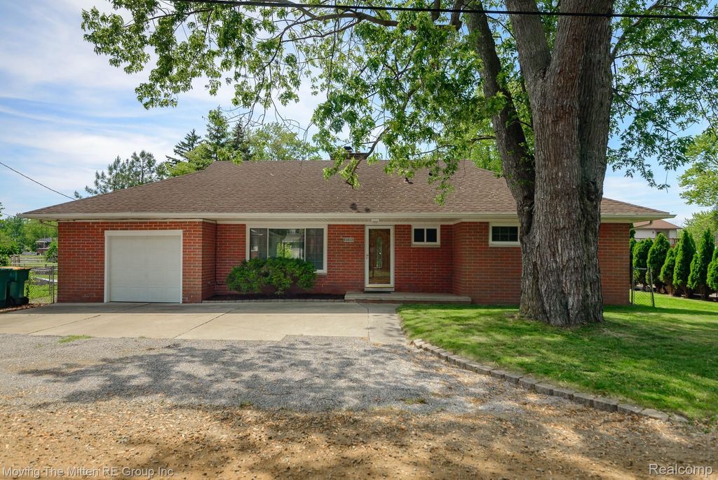 35382 Eldon Drive, Brownstown charter township