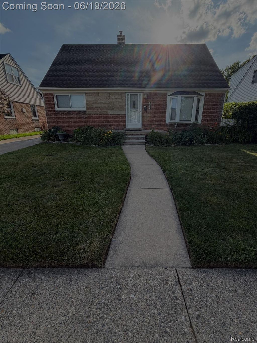 26017 Ronald Street, Roseville city