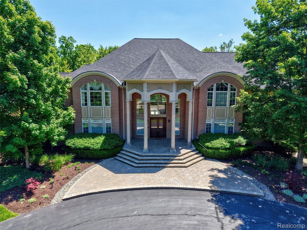8479 Misty Meadows, Grand Blanc charter township