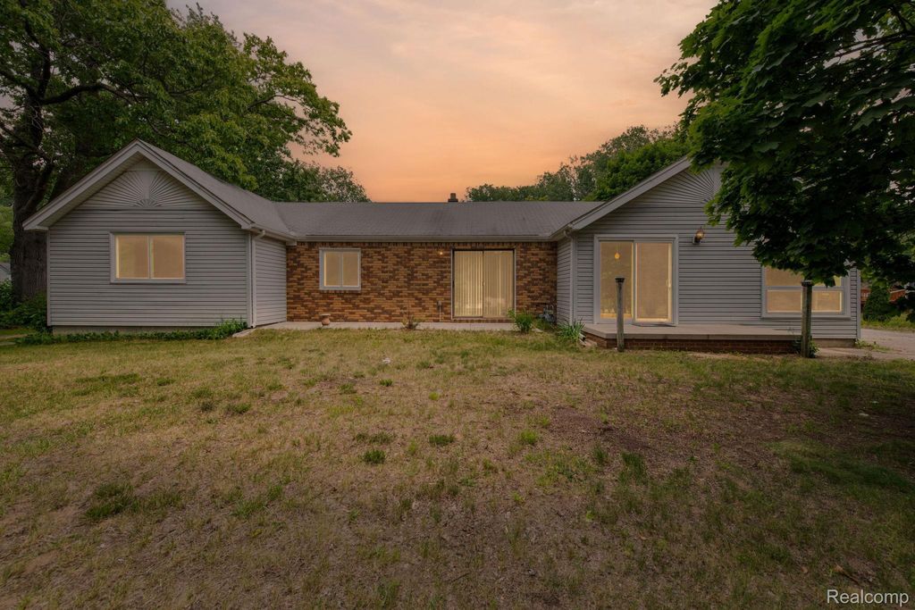 19227 Gudith Road, Brownstown charter township
