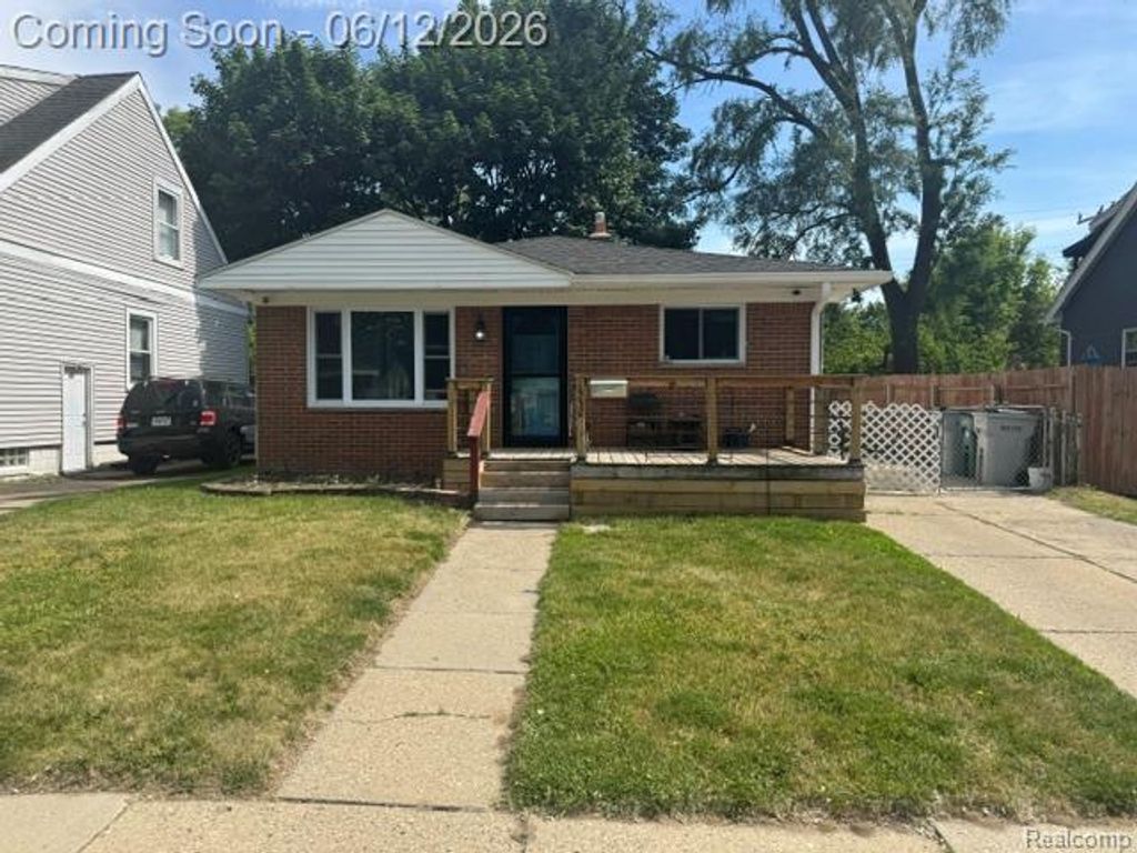 1530 E Evelyn Avenue, Hazel Park city