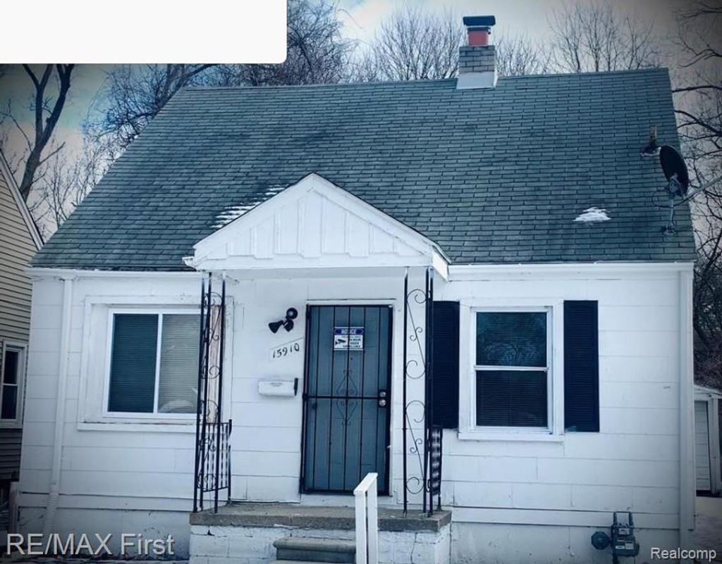 15910 W Parkway Street, Detroit city