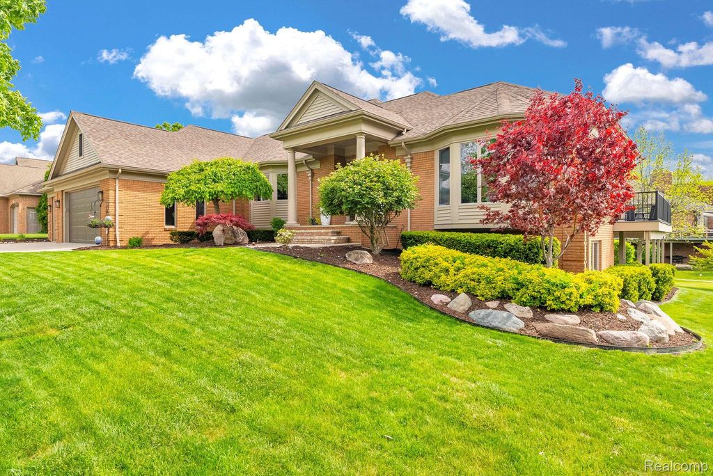 3737 Harbor Lane, East China township