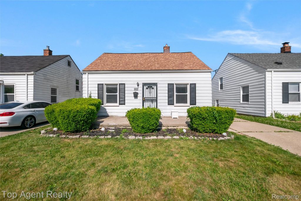 22085 Rausch Avenue, Eastpointe city