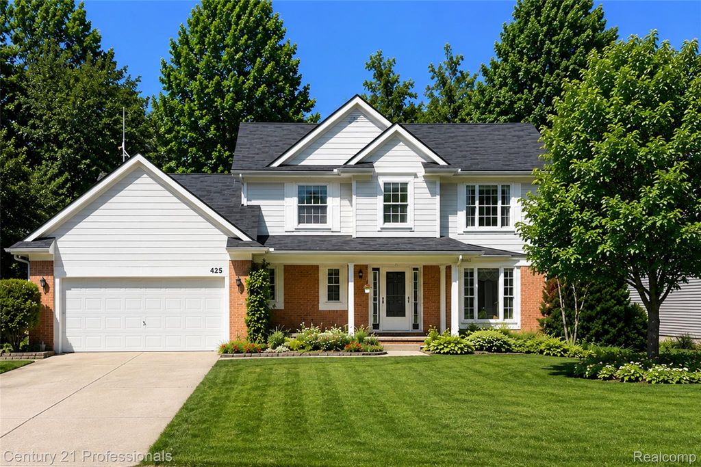 425 Cherry Grove Lane, Commerce charter township