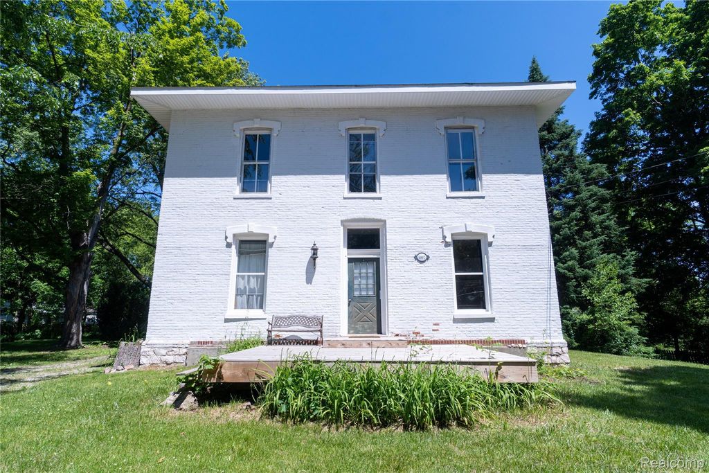 807 Baird Street, Holly village