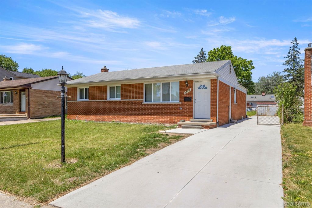 29578 Brown Court, Garden City city