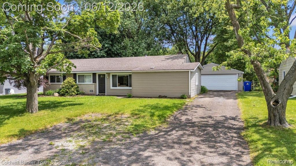 1991 Swaranne Drive, West Bloomfield charter township