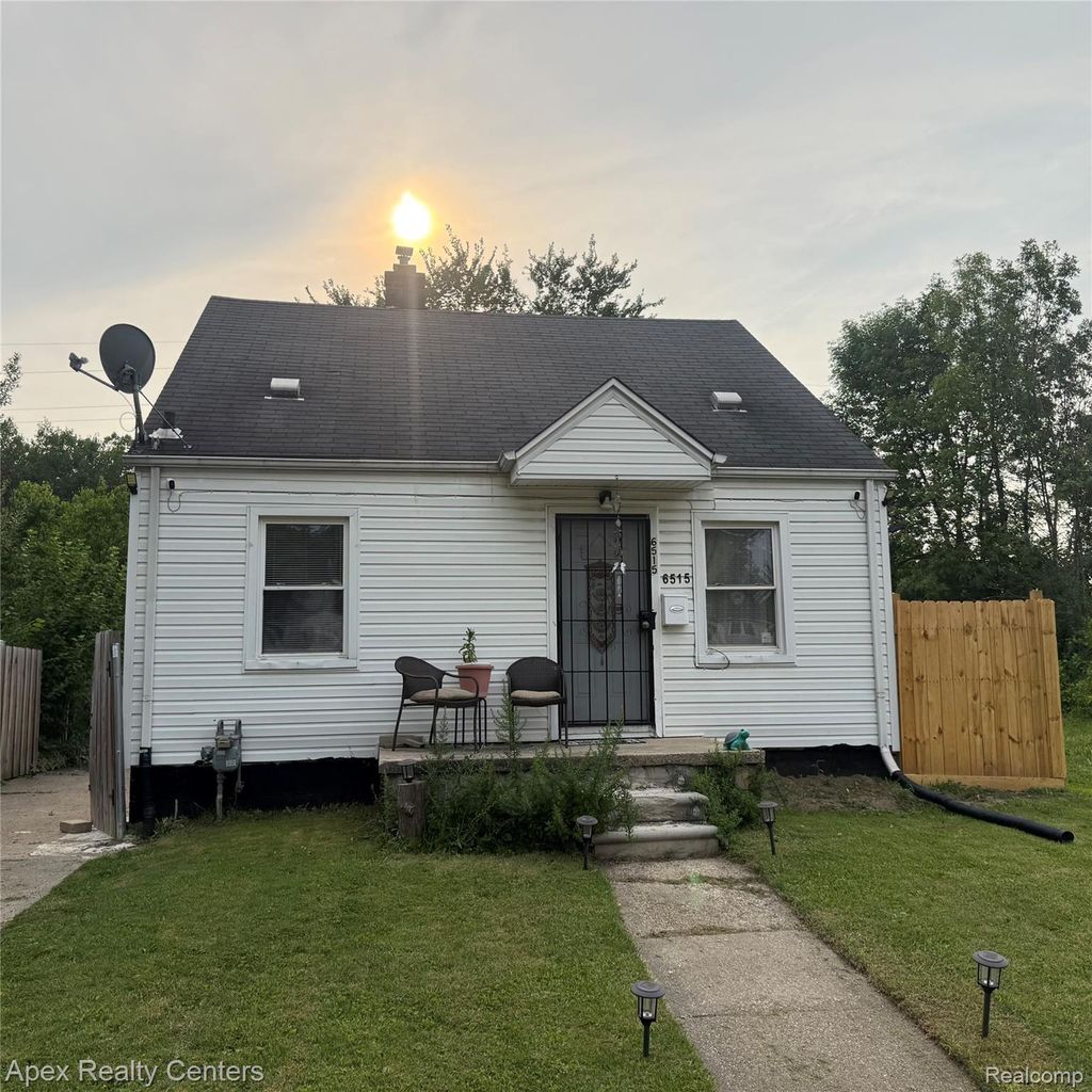 6515 Ashton Avenue, Detroit city