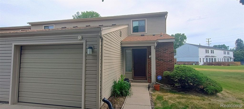 7506 Culpepper Court, Westland city
