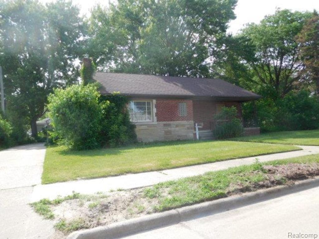 23855 Couzens Avenue, Hazel Park city