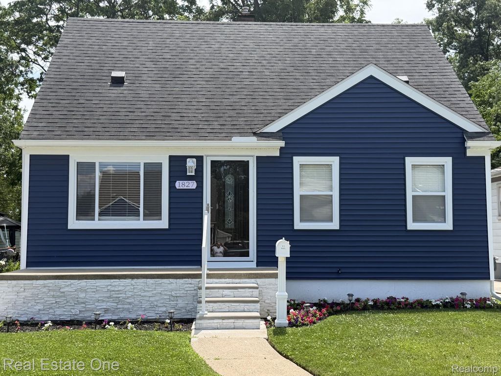 1827 Ford Boulevard, Lincoln Park city