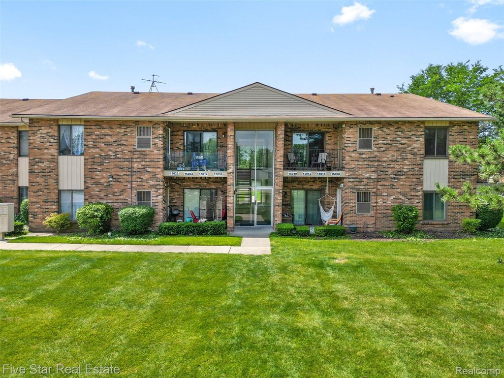 15012 Island Drive, Sterling Heights