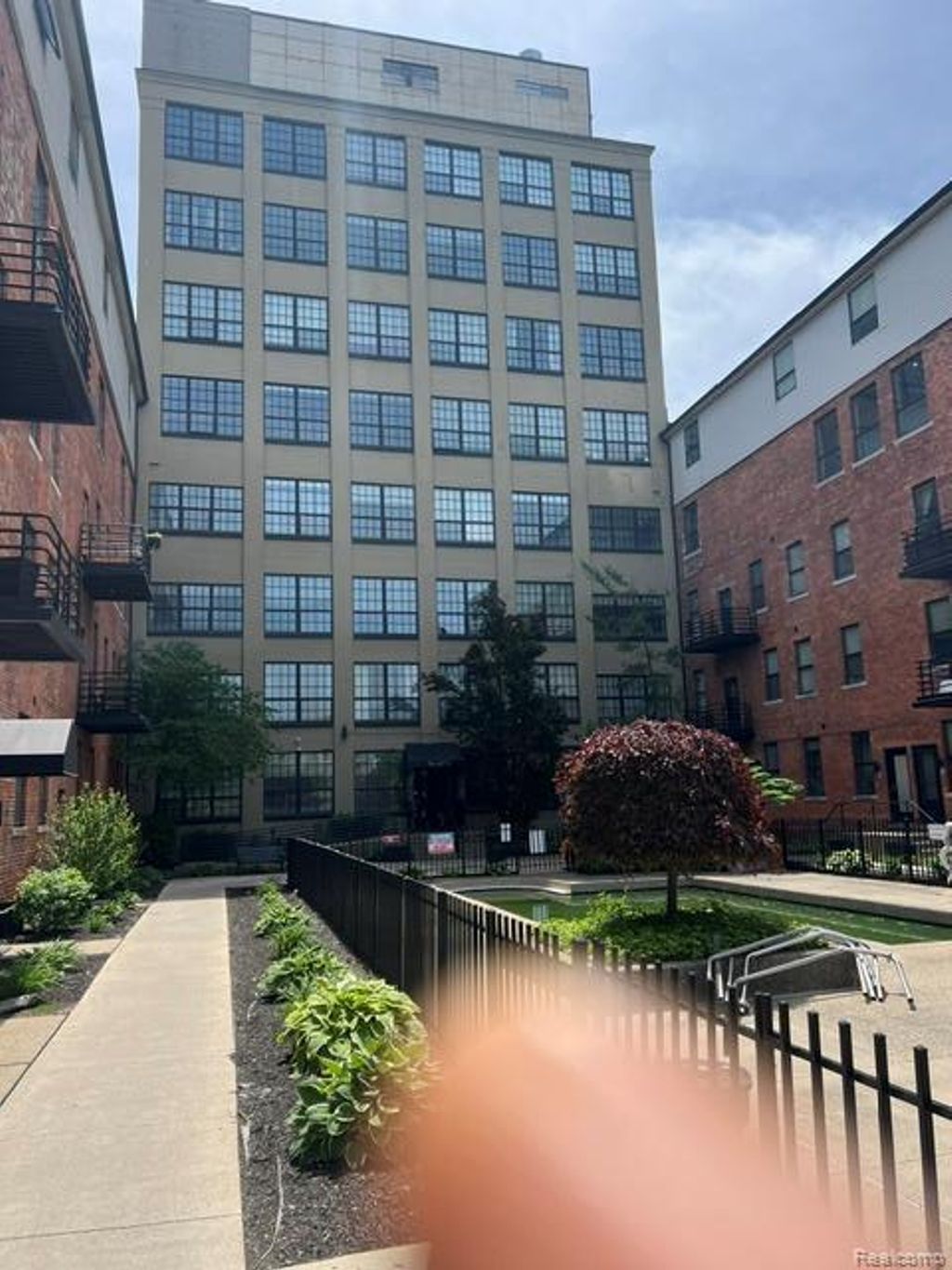 6533 E Jefferson Avenue 330e, Detroit