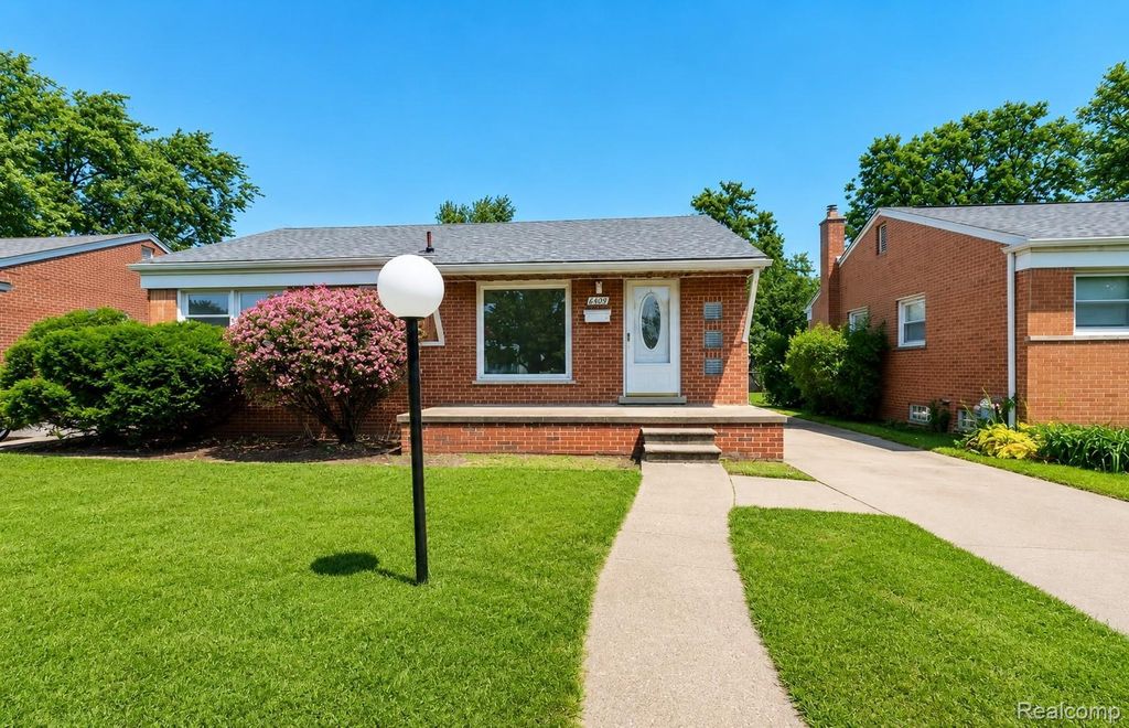 6690 Deering Street, Garden City city