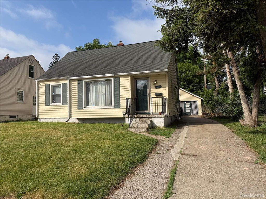 4230 Custer Avenue, Flint city
