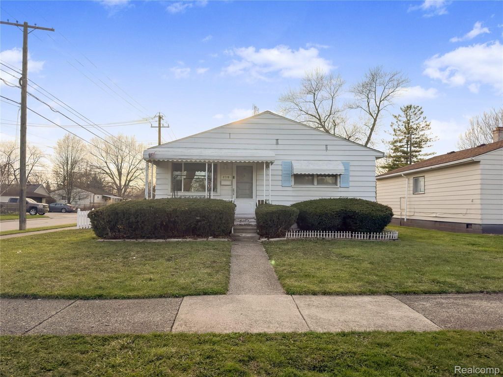 4710 Edgewood Street, Dearborn Heights city