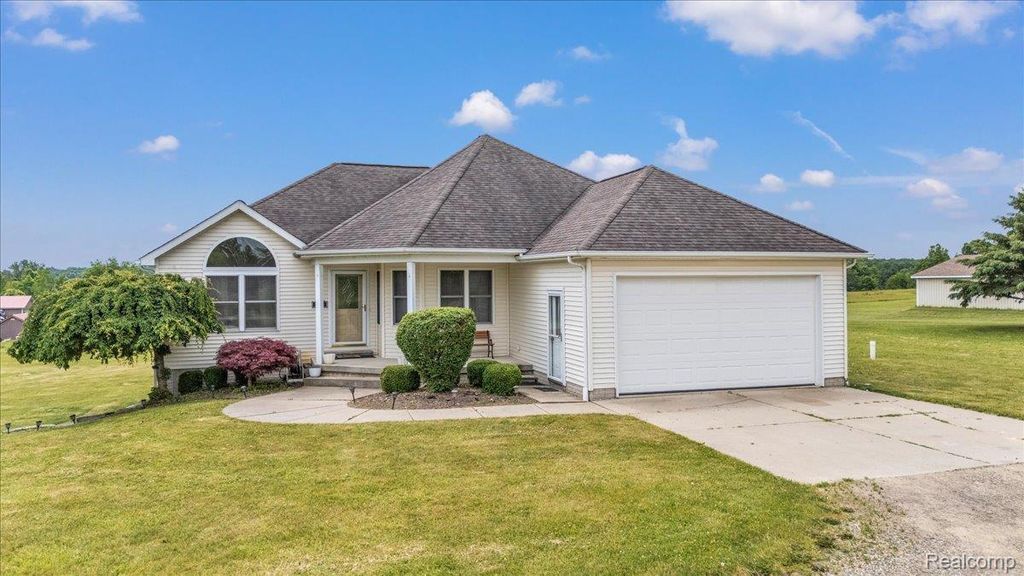 2551 Marathon Road, Oregon township