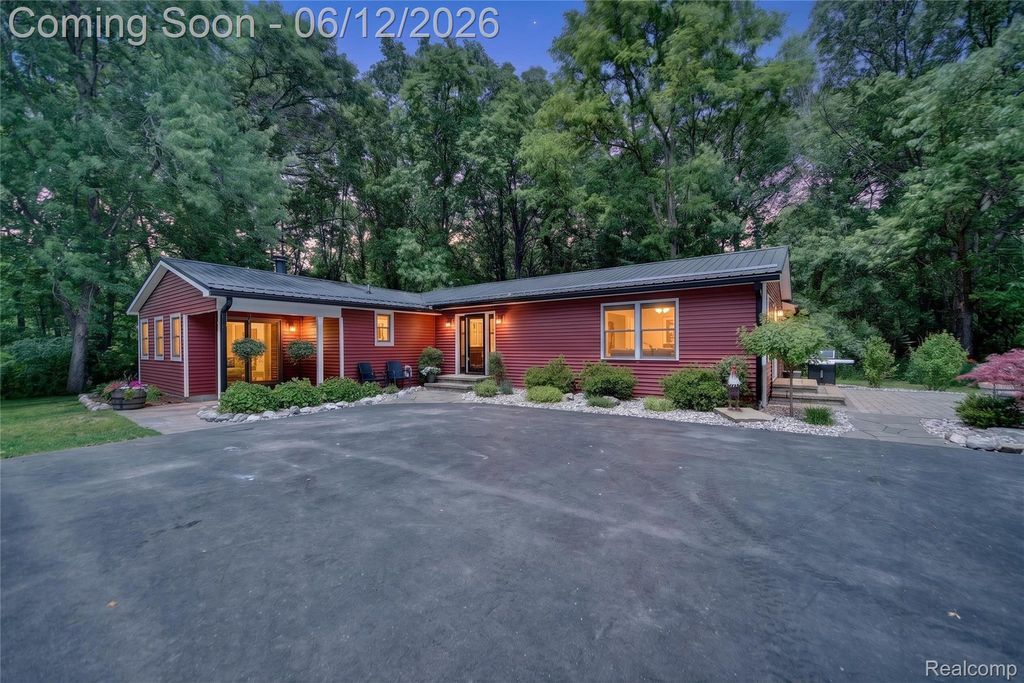 13635 Unadilla Road, Unadilla township