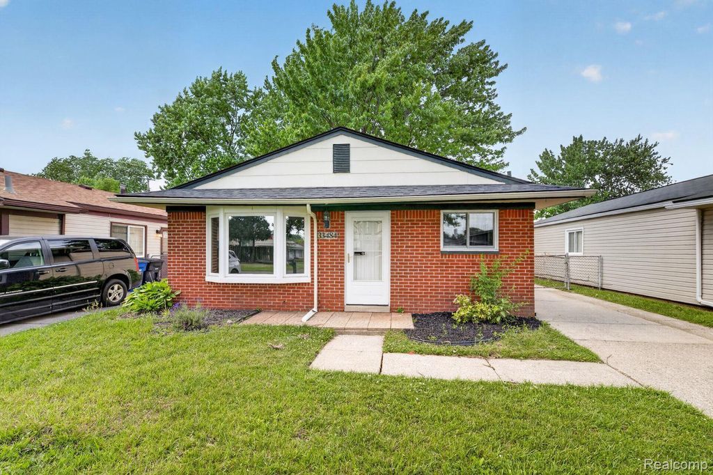 33484 Krauter Street, Westland city
