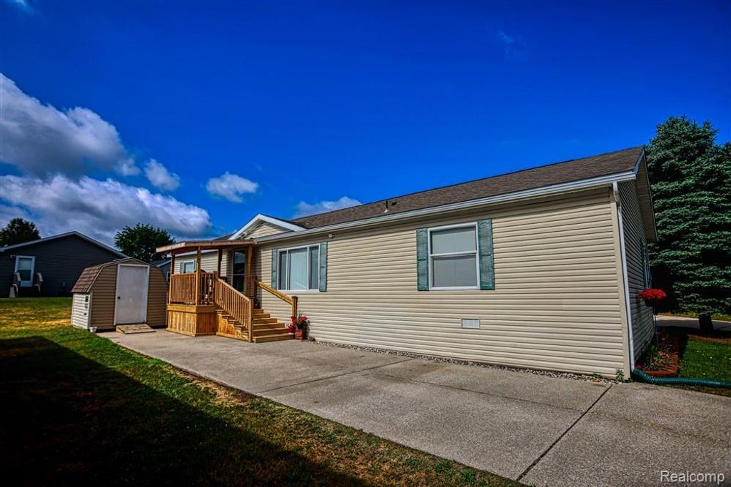 2670 Biscayne Court, Lapeer township