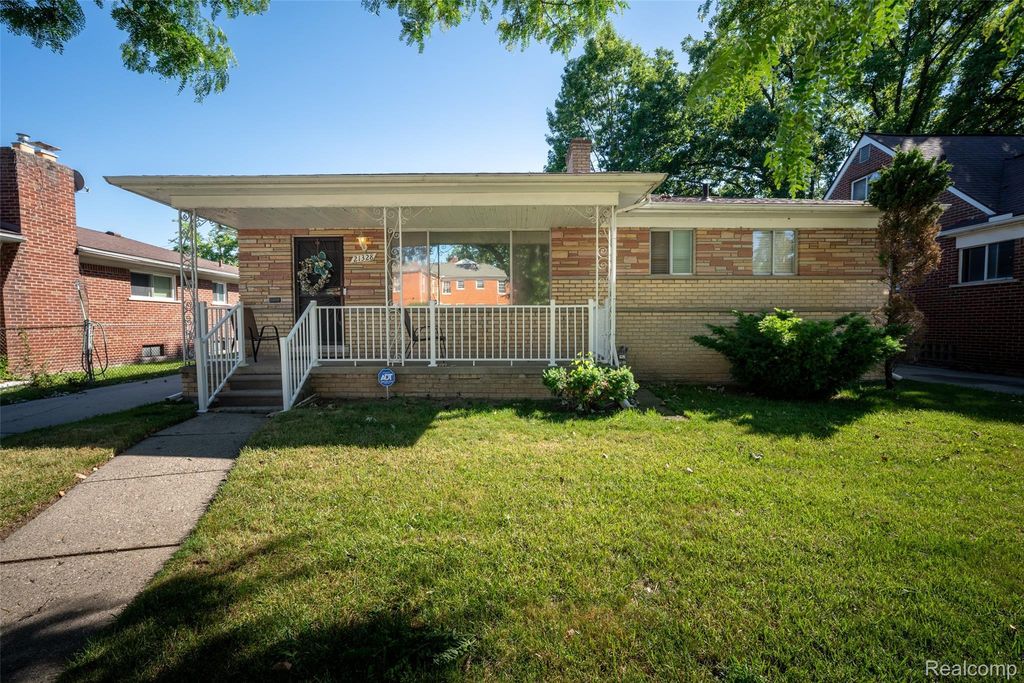 21328 Sloan Drive, Harper Woods city