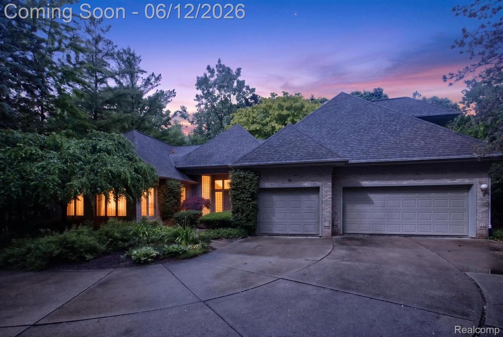 2197 S State Road, Davison township