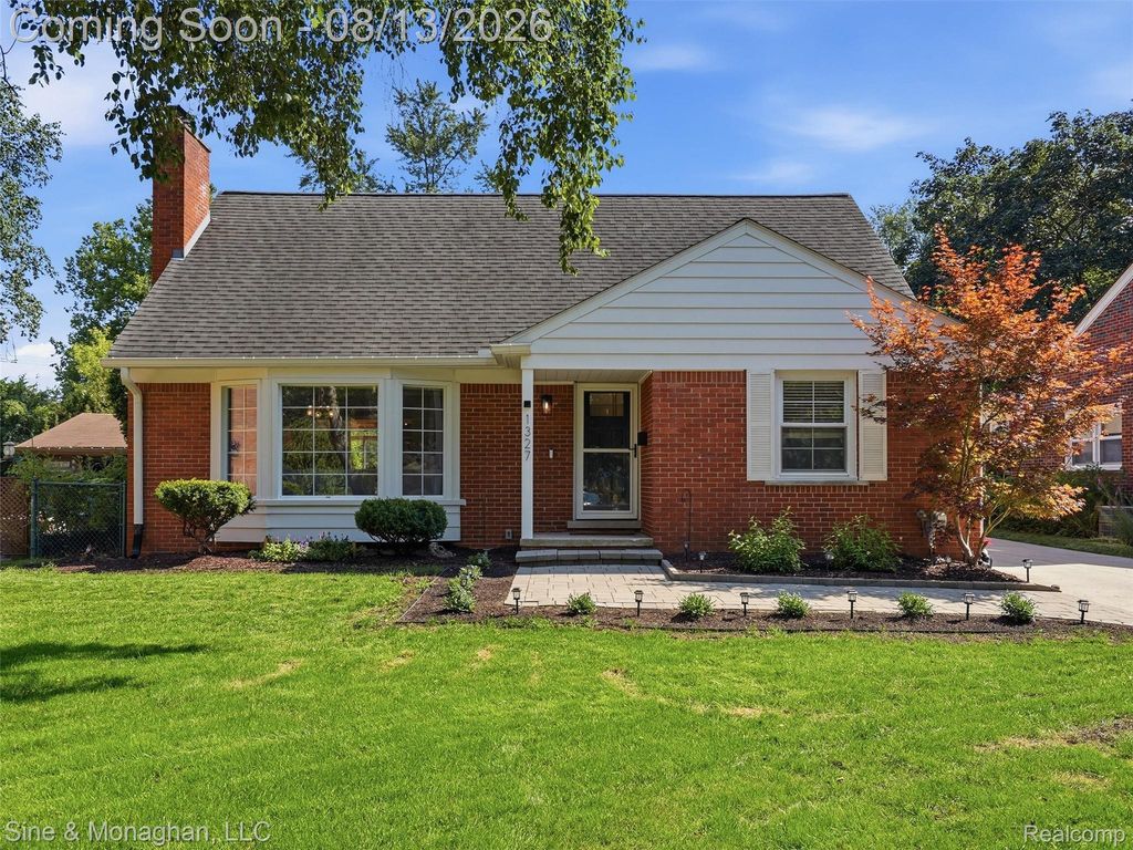 1327 Alicia Court, Royal Oak city