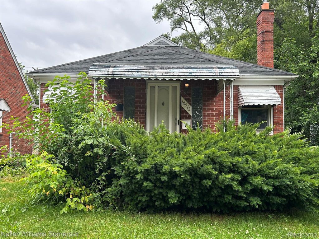 18573 Elkhart Street, Harper Woods city