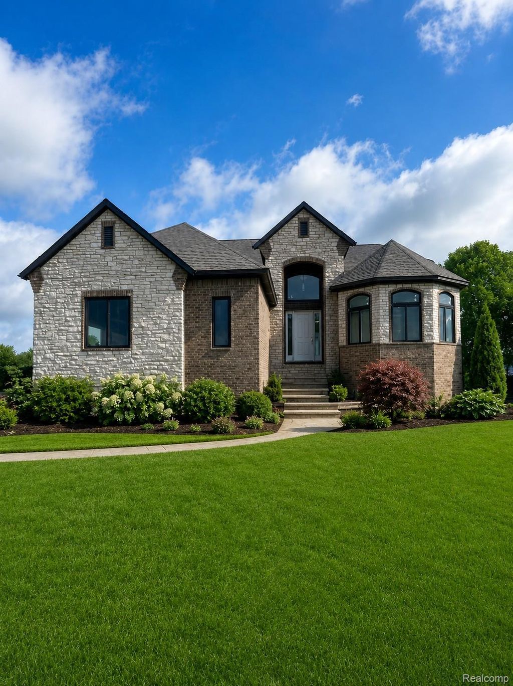 6877 John R Road, Troy city