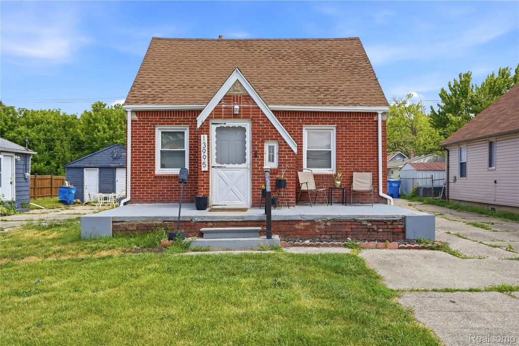 13995 Toepfer Road, Warren city