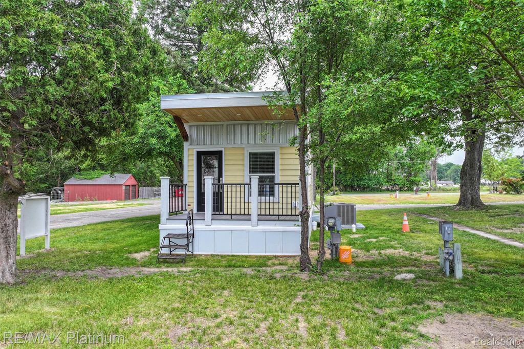 29 Retreat Way, Fenton charter township