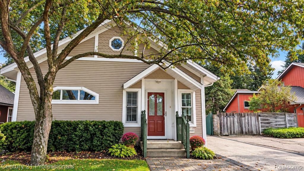 3668 Shorewood Road, Burtchville township