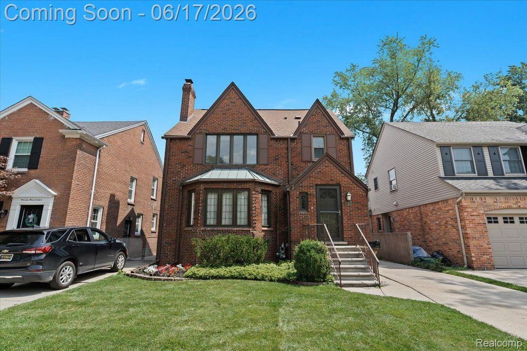 312 Mckinley Avenue, Grosse Pointe Farms city