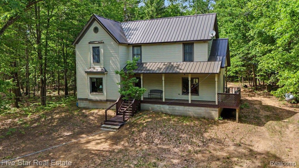 175 Bishop Road, Clayton township