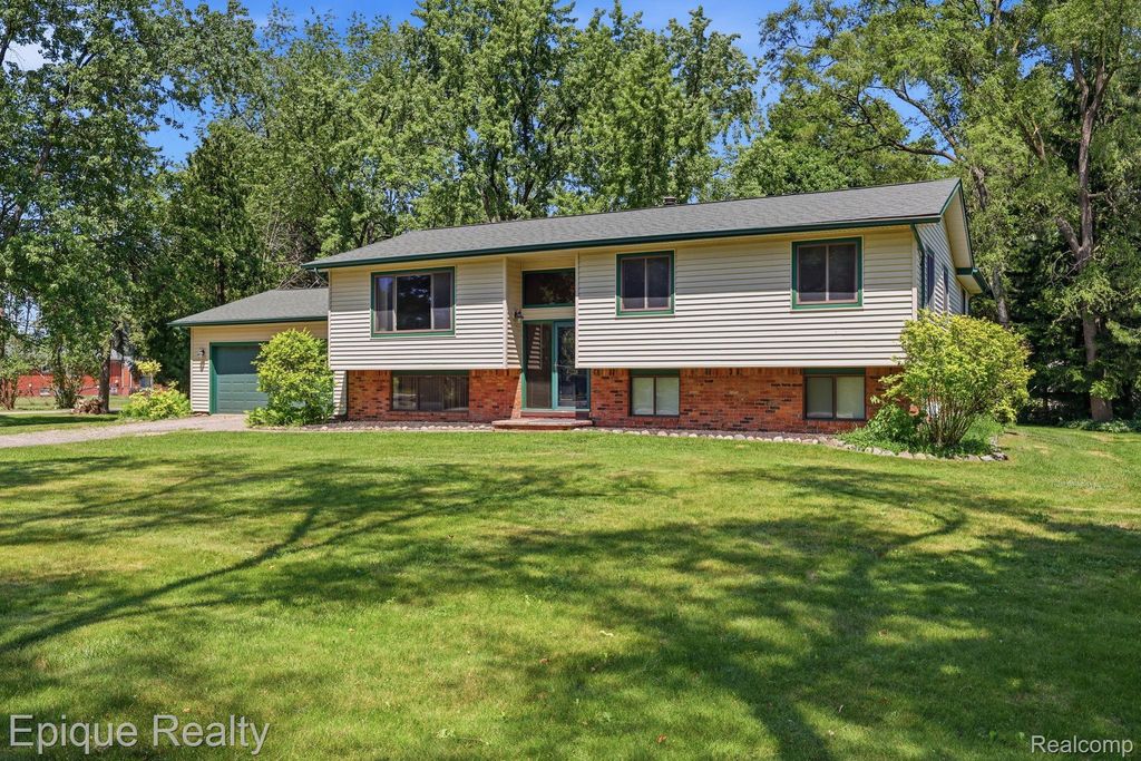 51600 Shelby Road, Shelby charter township