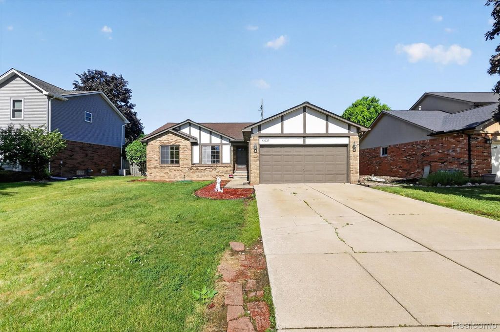 43325 Nebel Trail, Clinton charter township