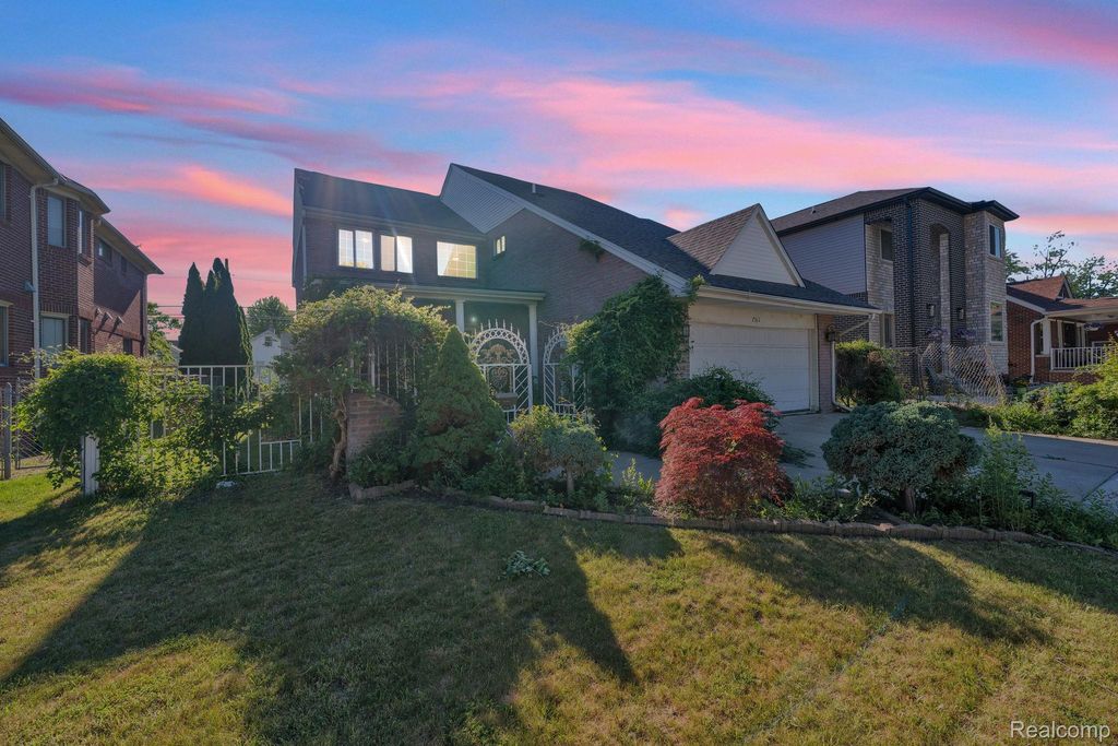 7511 Orchard Avenue, Dearborn city