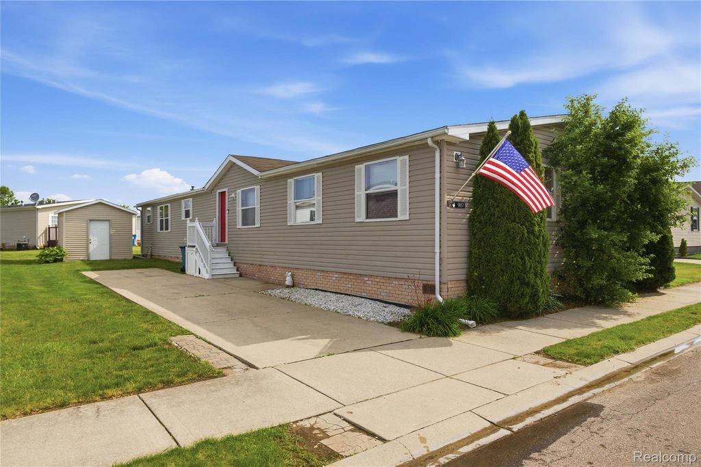 9857 Rembrandt Way, Fenton city
