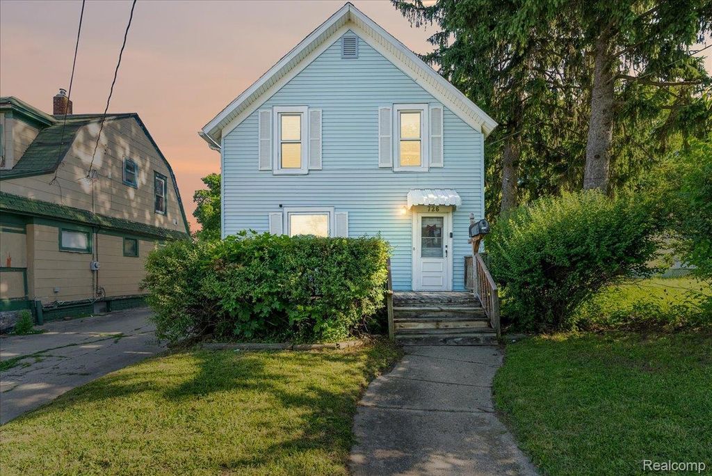 726 W Willow Street, Lansing city