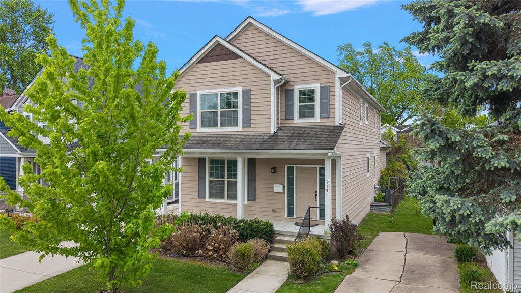 215 La Plaza Court, Royal Oak city