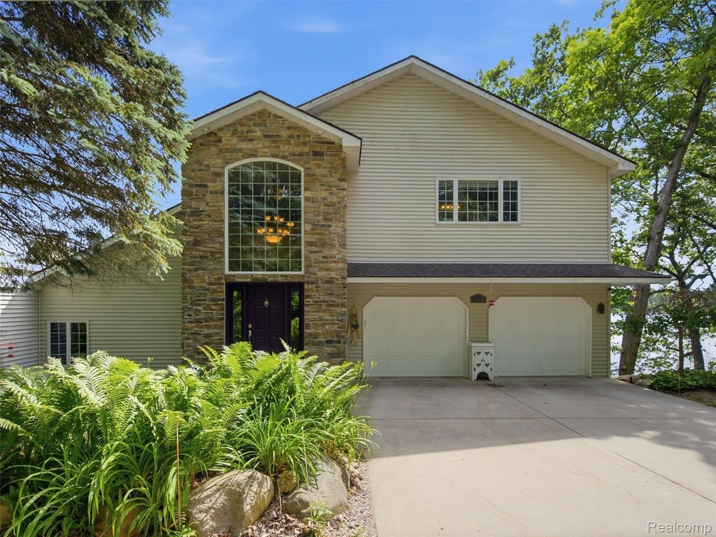 14478 Bouchner Drive, Argentine township