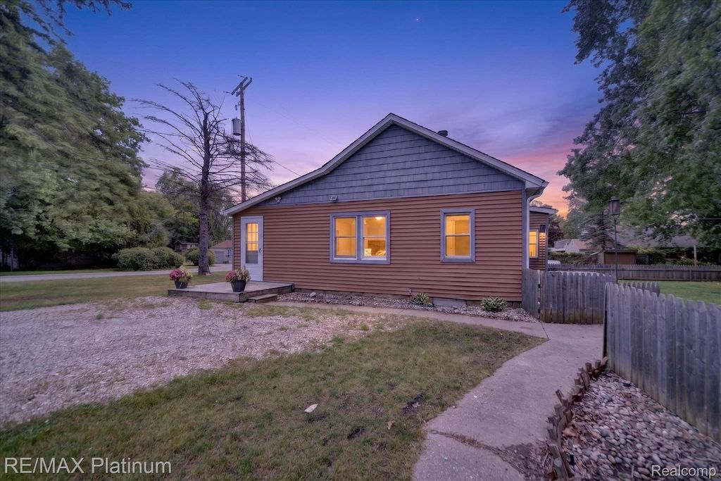 501 Kaiser Road, Unadilla township