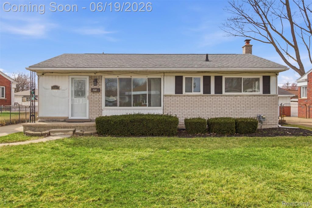25317 Wagner Avenue, Warren city