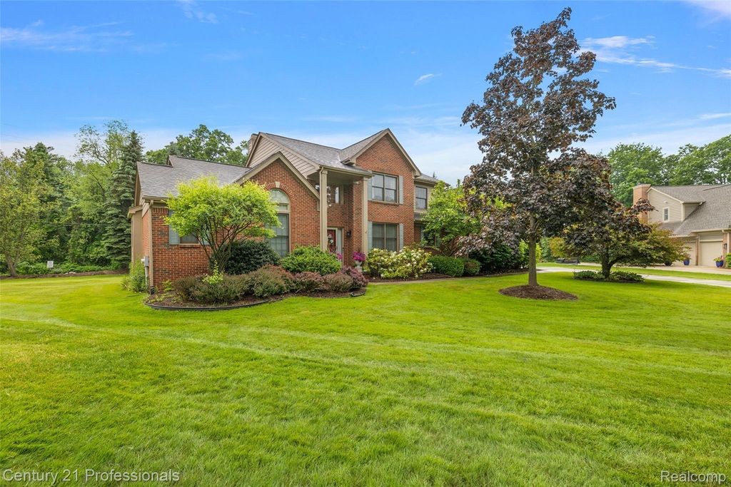 8117 Remington Court, Independence charter township