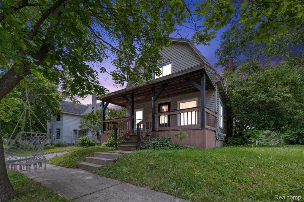 236 Lynn Street, Flushing city