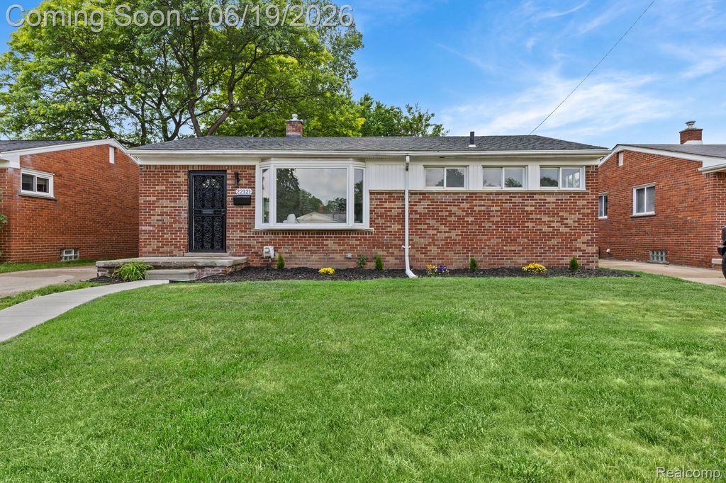 22121 Whitmore Street, Oak Park city